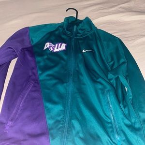 Nike secrets lounge jacket